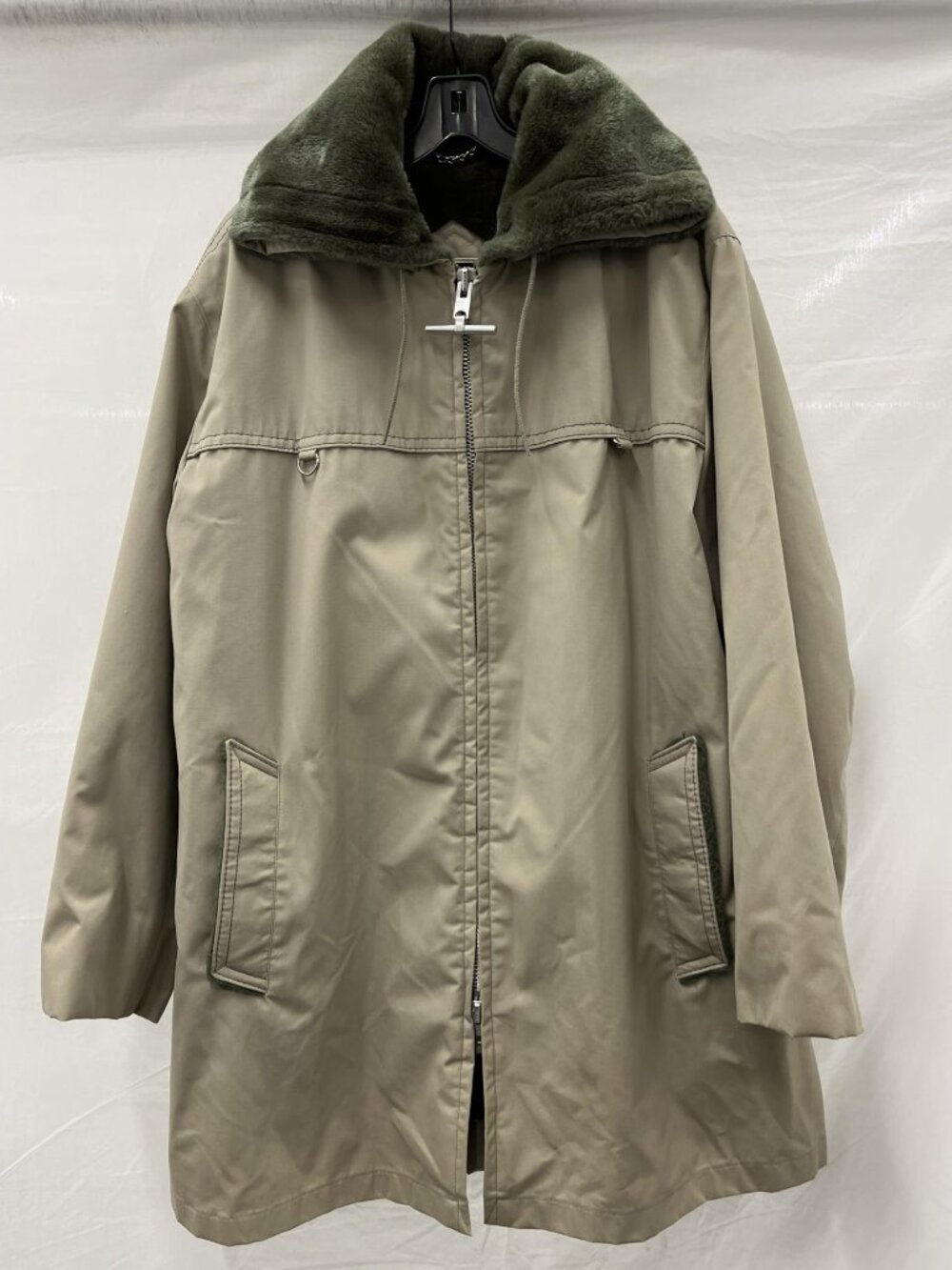 Vintage 70s Mighty-Mac Out O’ Gloucester Coat 46L USA T-Bar Sherpa Sailing